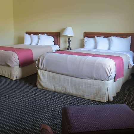 Travelodge By Wyndham Stratton Eksteriør billede