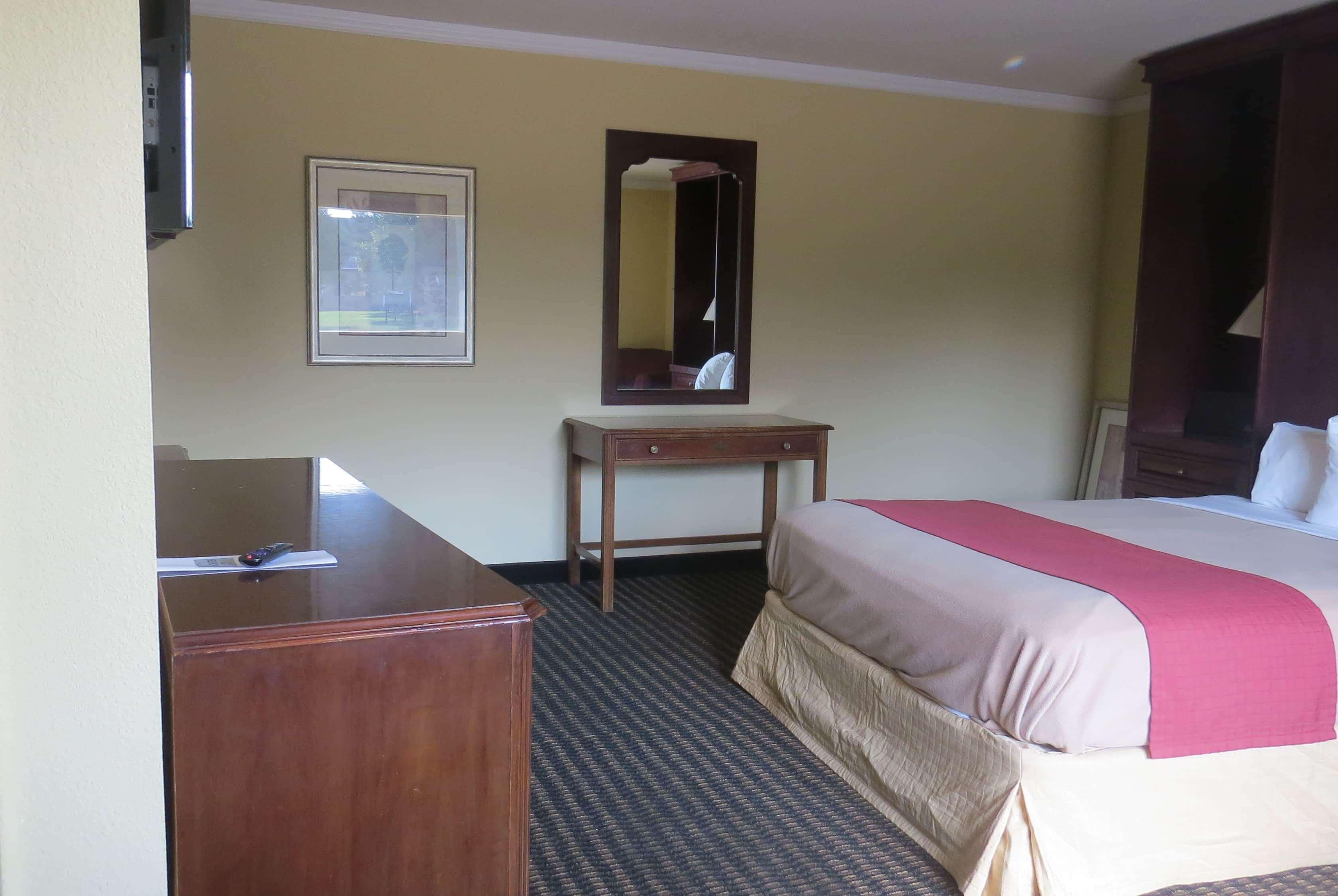 Travelodge By Wyndham Stratton Eksteriør billede