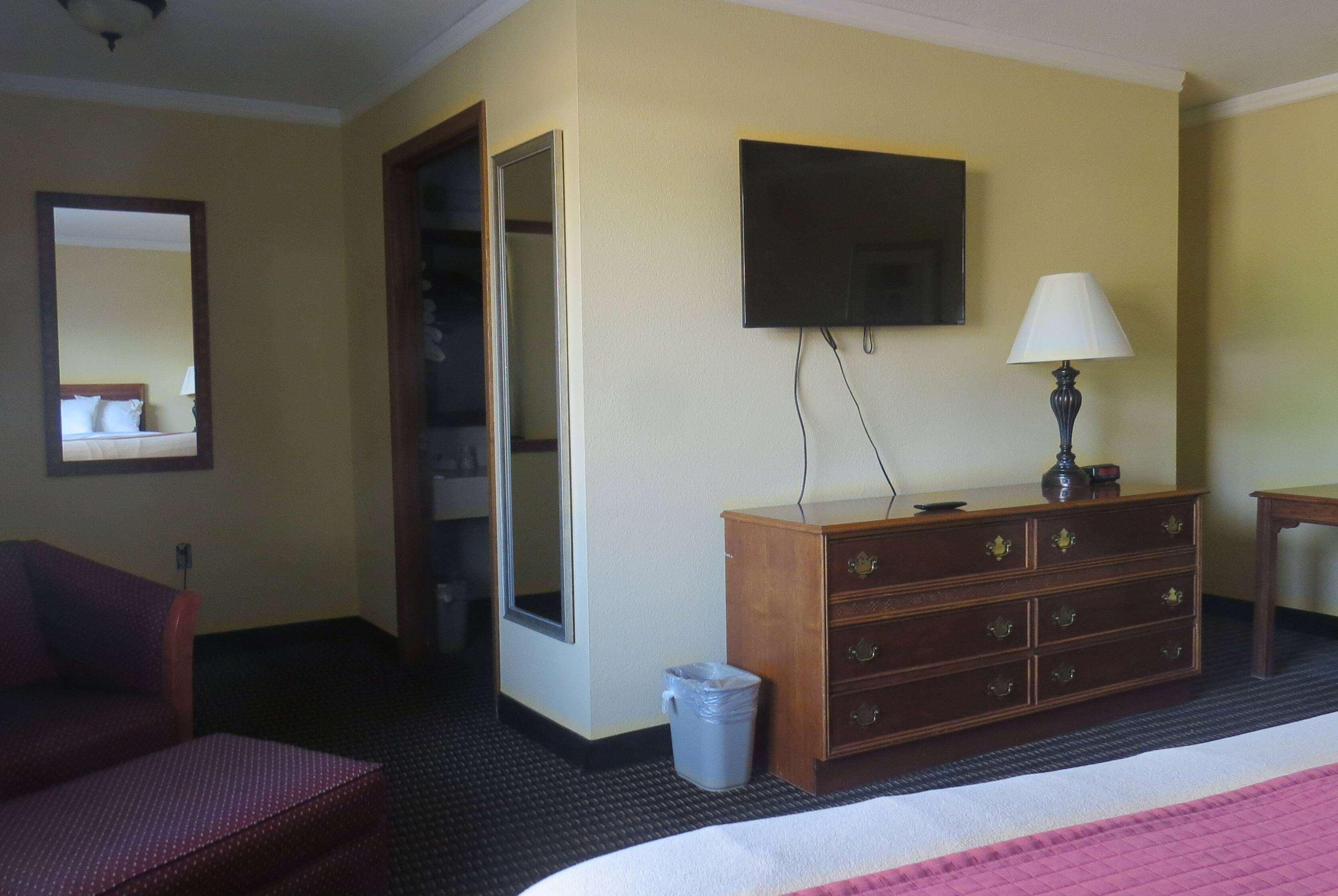 Travelodge By Wyndham Stratton Eksteriør billede