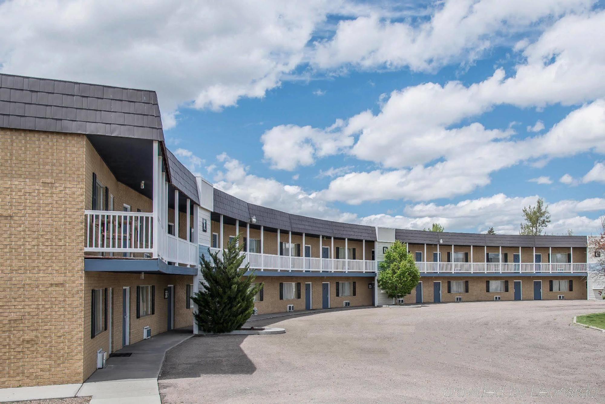 Travelodge By Wyndham Stratton Eksteriør billede