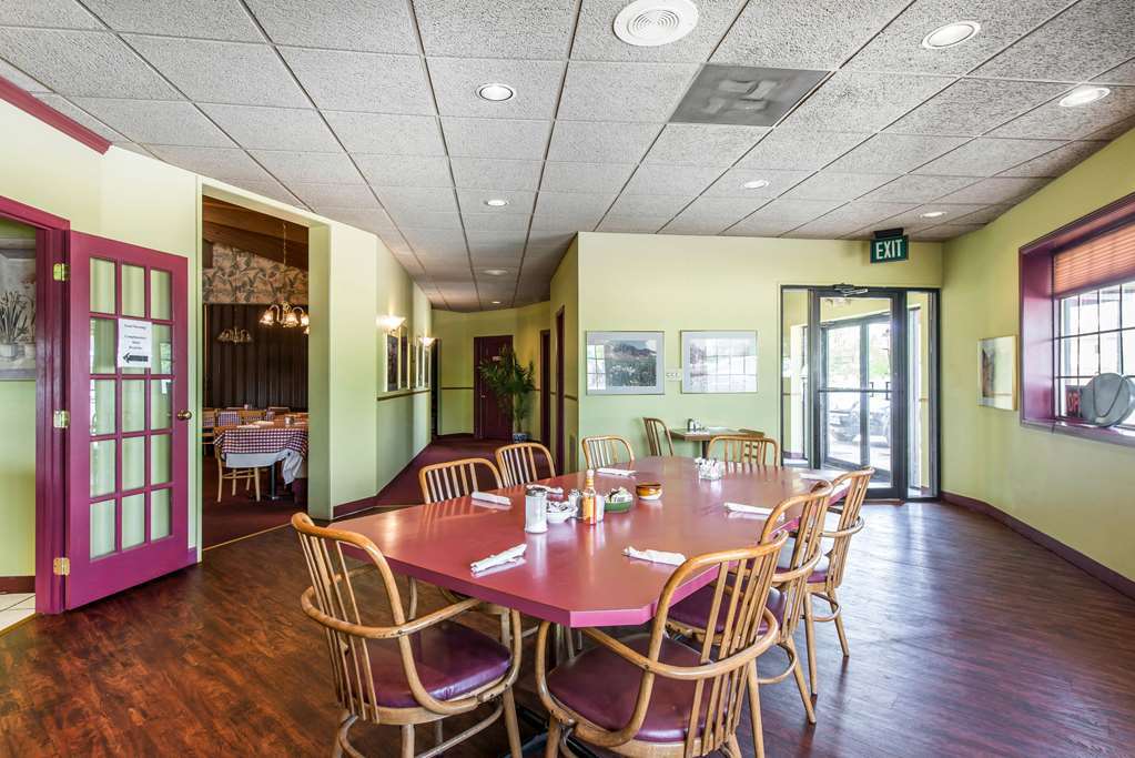 Travelodge By Wyndham Stratton Restaurant billede